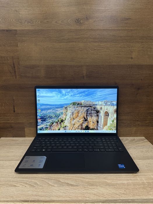 Dell Inspiron 15 3520 15.6” 120 Hz IPS FHD i5-1235U/8/256