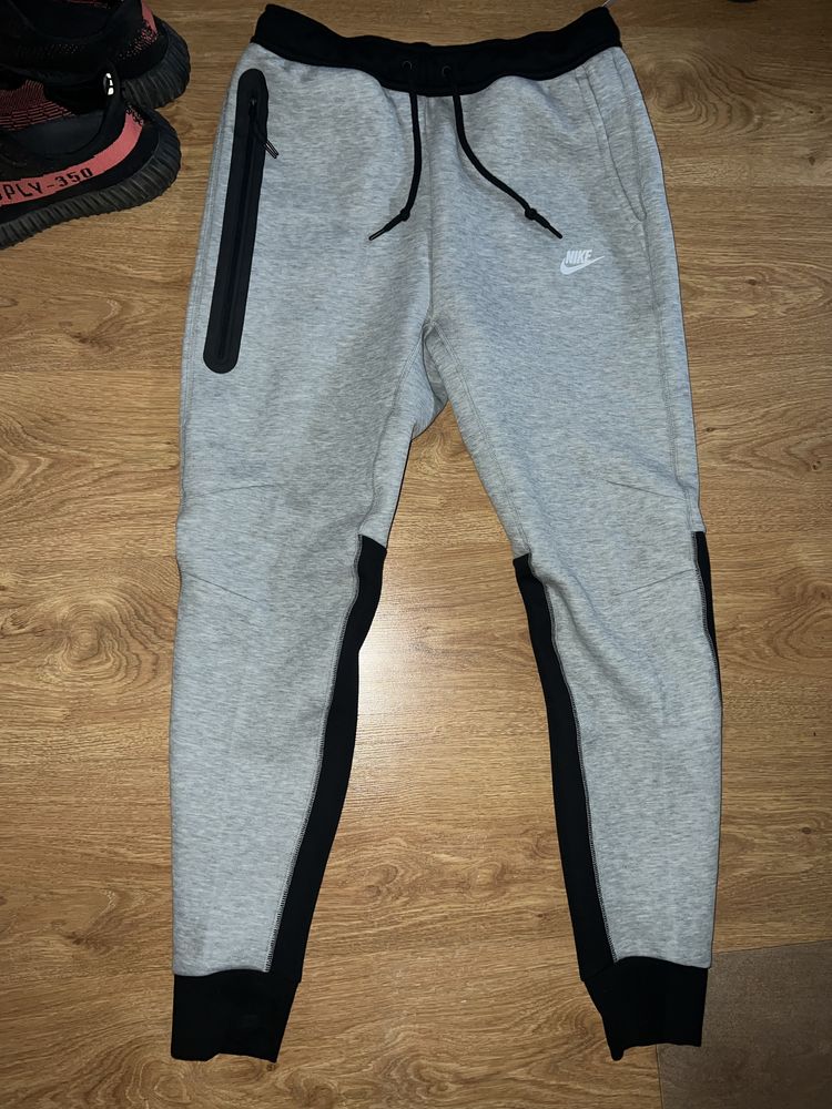 Spodnie Nike Tech Fleece