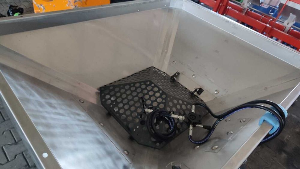 Rozsiewacz nawozów marki Langren RS 600 N (od ręki)