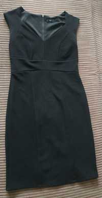 Klasyczna mała czarna sukienka ołówkowa 36