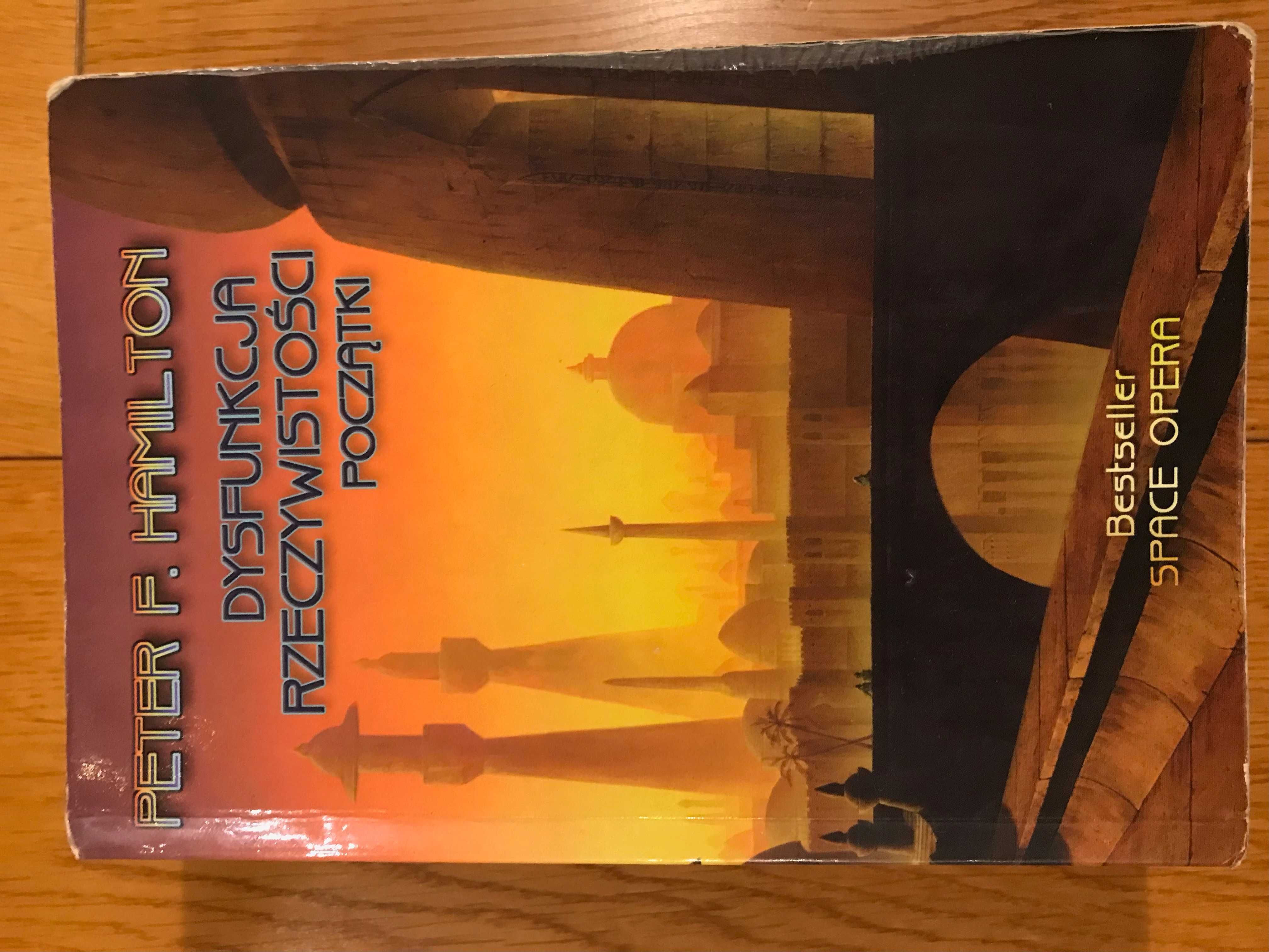 Mike Resnick Starship tomy I-III i Peter F. Hamilton Początki tom. 1