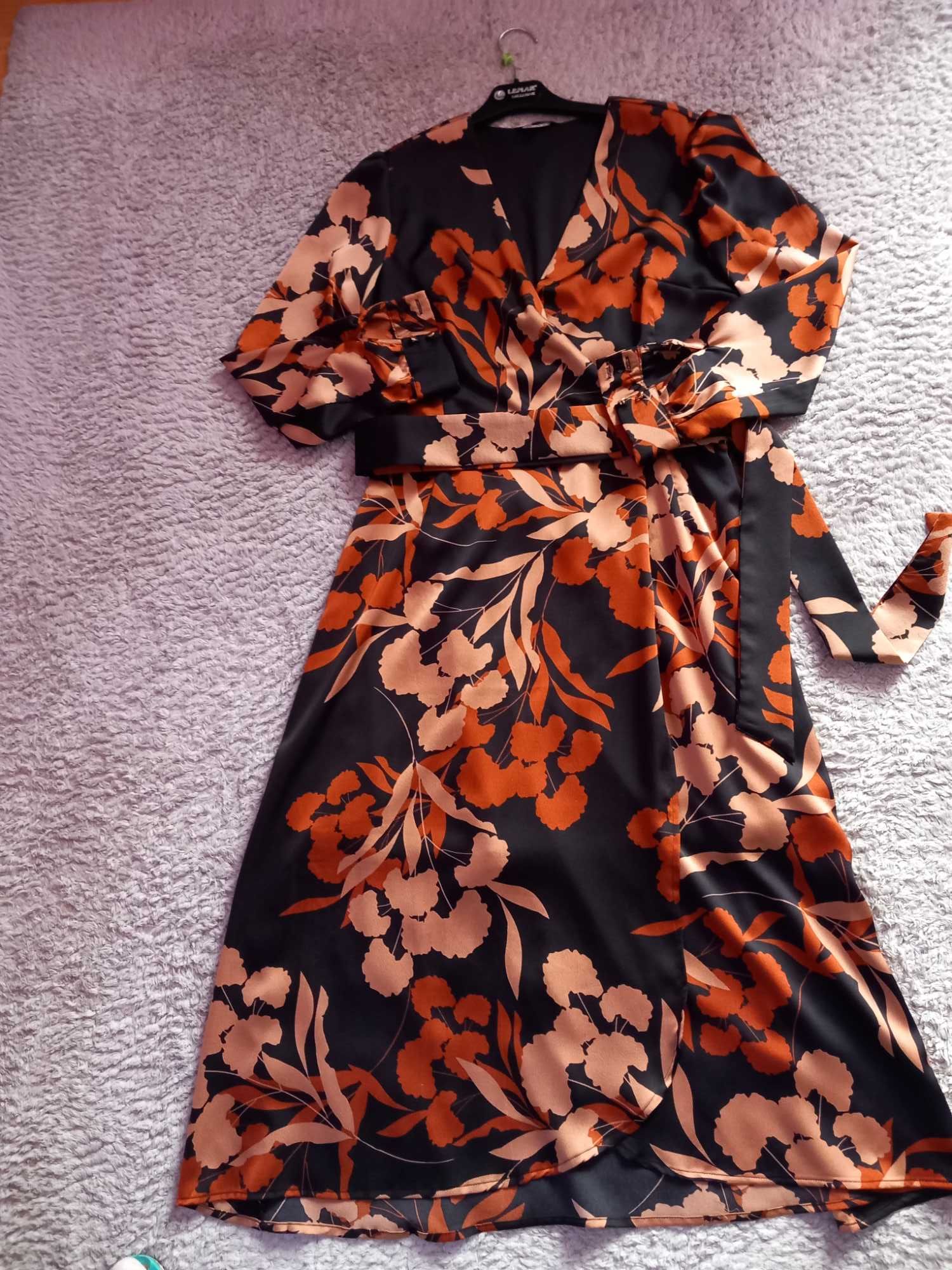 Elegancka sukienka jesienna