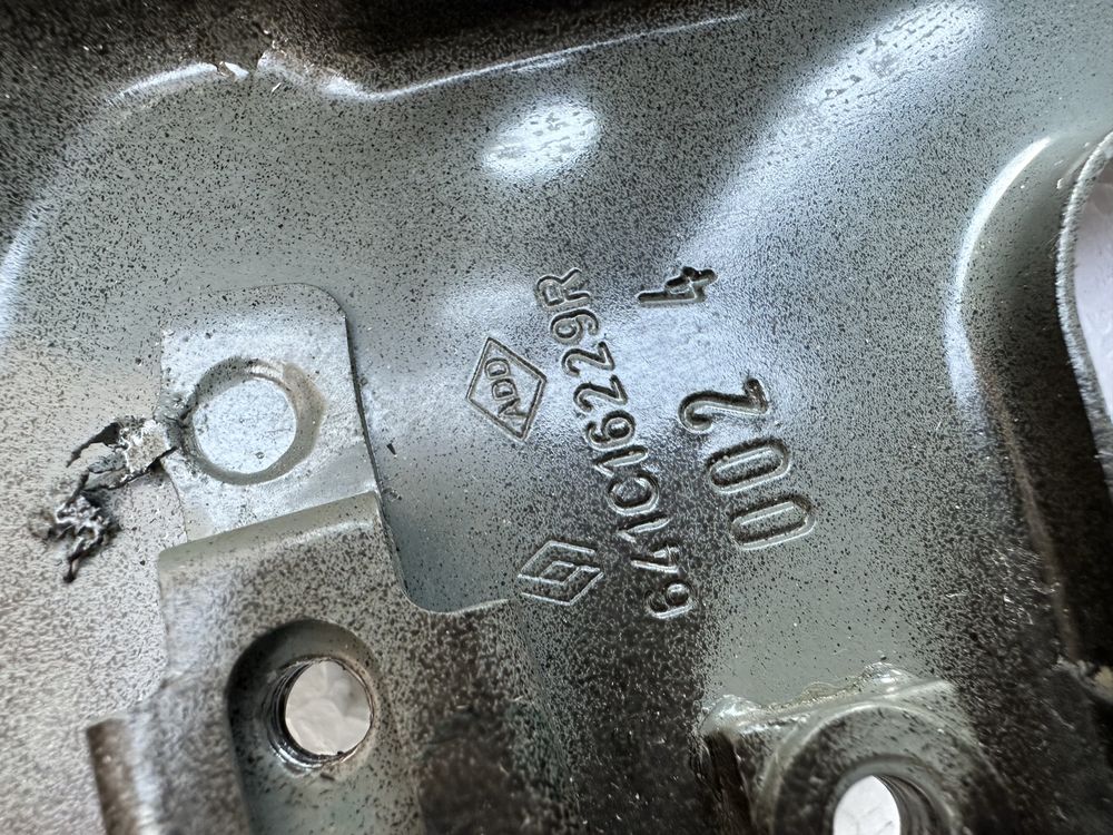 Renault Clio V 5 lift mocowanie blotnika lewe prawe Oryginal