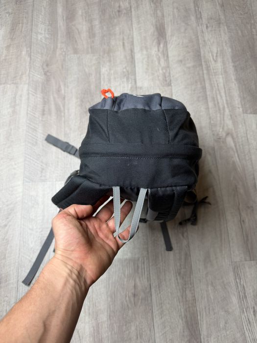 Спортивный рюкзак Quechua 20 l оригинал серый городской