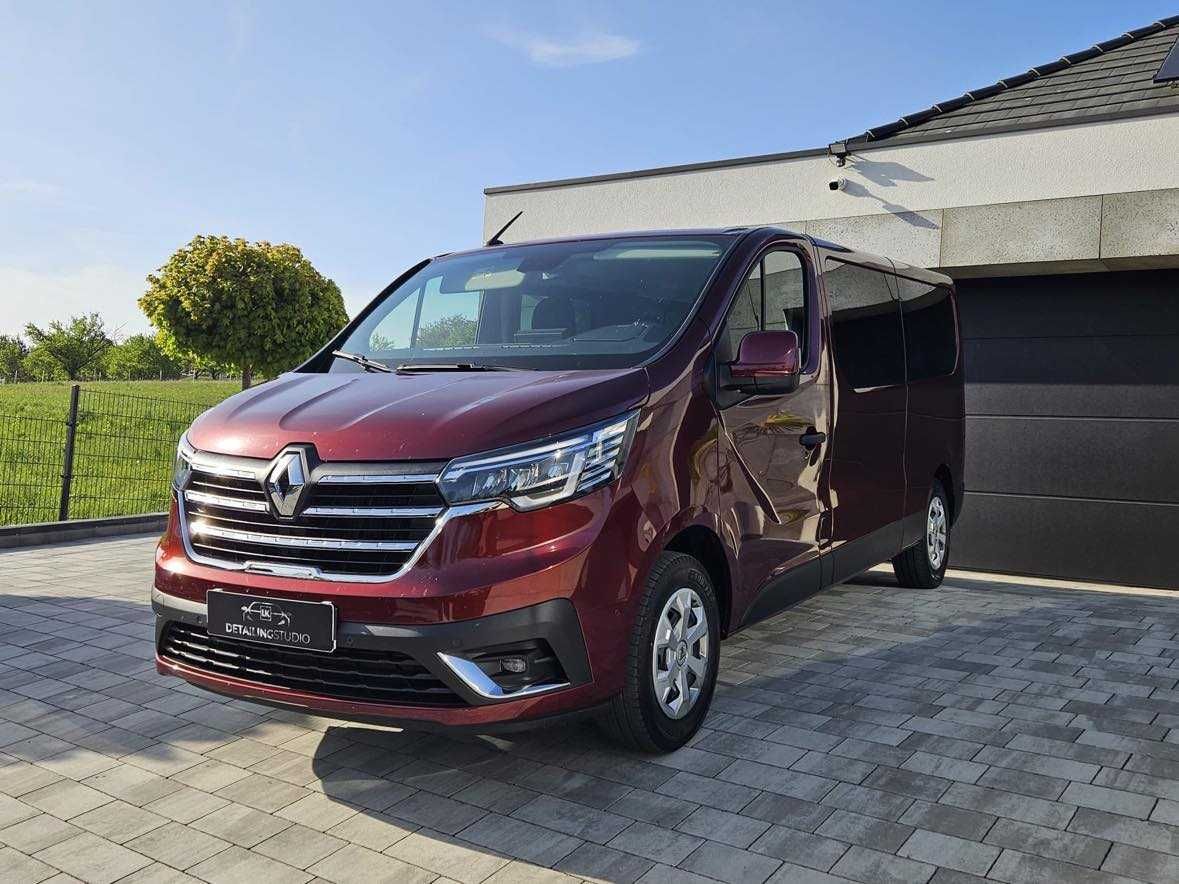 Wynajem busa 9 osobowego Renault Trafic long  2024r