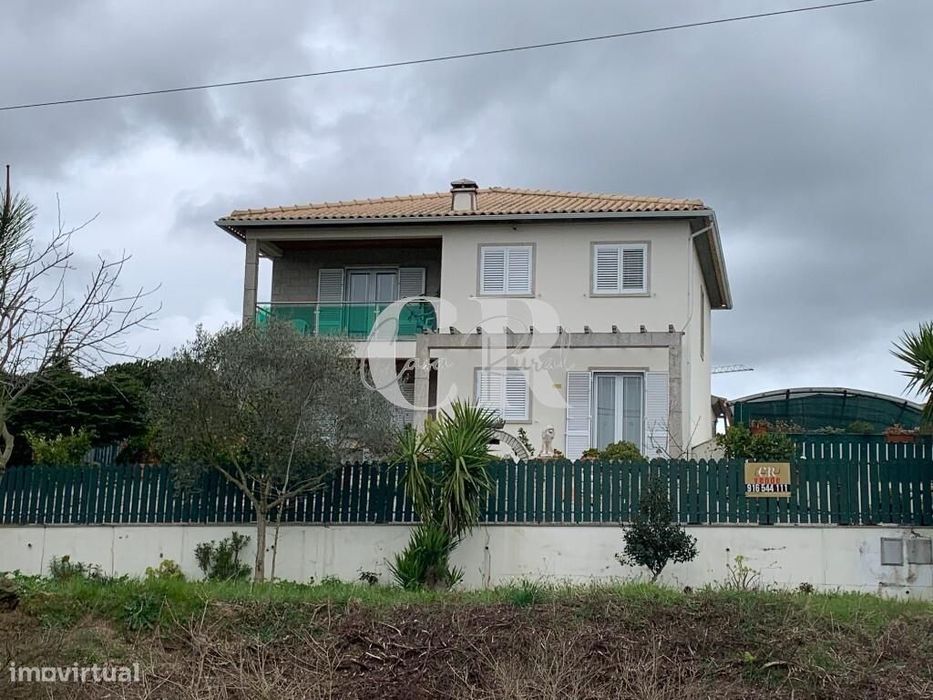 Linda propriedade de 4 quartos perto de Oliveira do Hospital