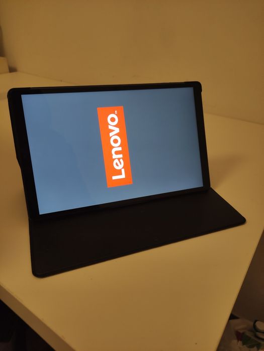 Lenovo Tab M10 HD + Folio Case
