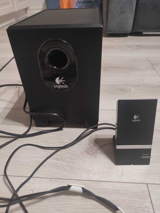 Subwofer Logitech X-240