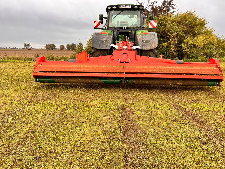 Mulczer , mulczowanie ścierniska po kukurydzy , słoneczniku