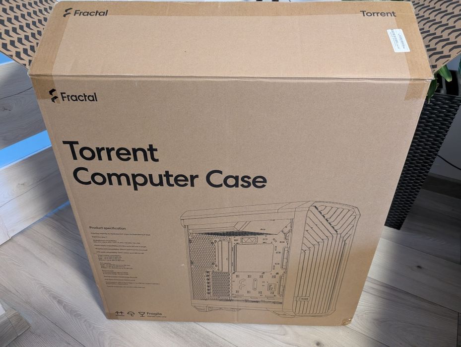 FRACTAL DESIGN Torrent Solid Czarny