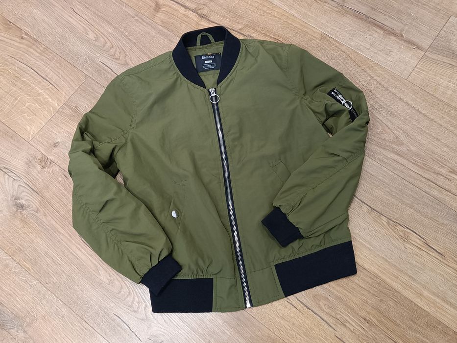 Kurtka Bershka khaki r. S