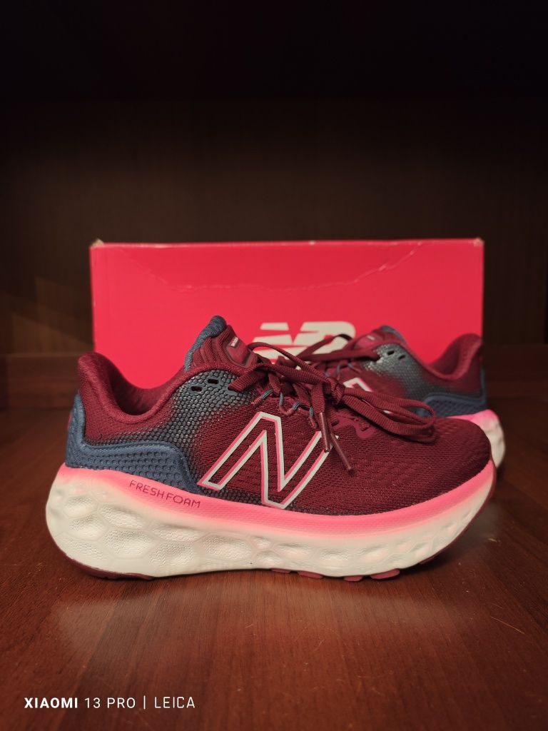 Оригінальні жіночі кросівки New Balance  Fresh Foam  More v.3.