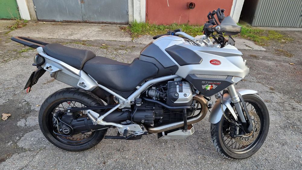 Moto Guzzi Stelvio ntx 1200 2010r. Wszystkie części. Rama,tłumik,kolektor,kanapa,instalacja, wtryski,przepustnice,lagi,wał,błotnik