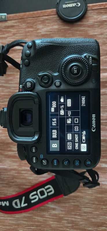 Canon 7D MKII + grip