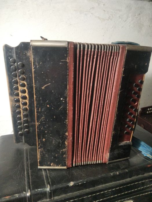 Гармошки Тульські всі робочі грають.можна для декору чи реставрацію.