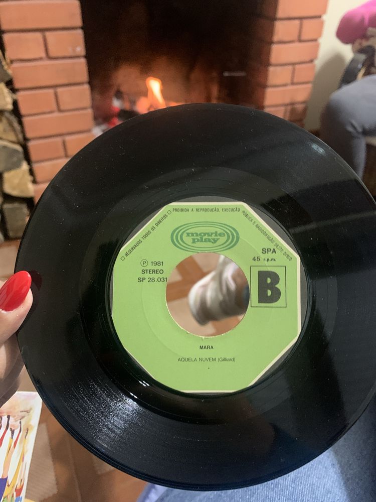 Vinil “Mara - Guerra dos meninos / aquela nuvem”