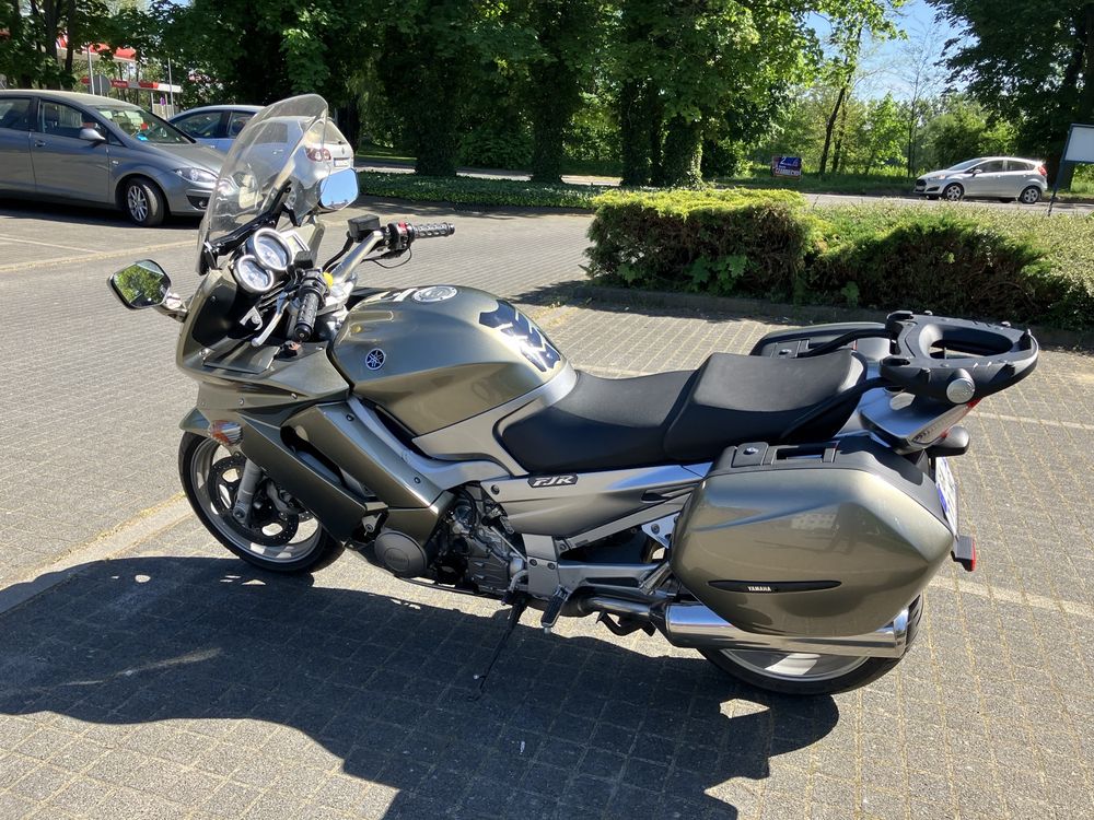 Yamaha fjr 1300 bmw rt st 1300 gtr