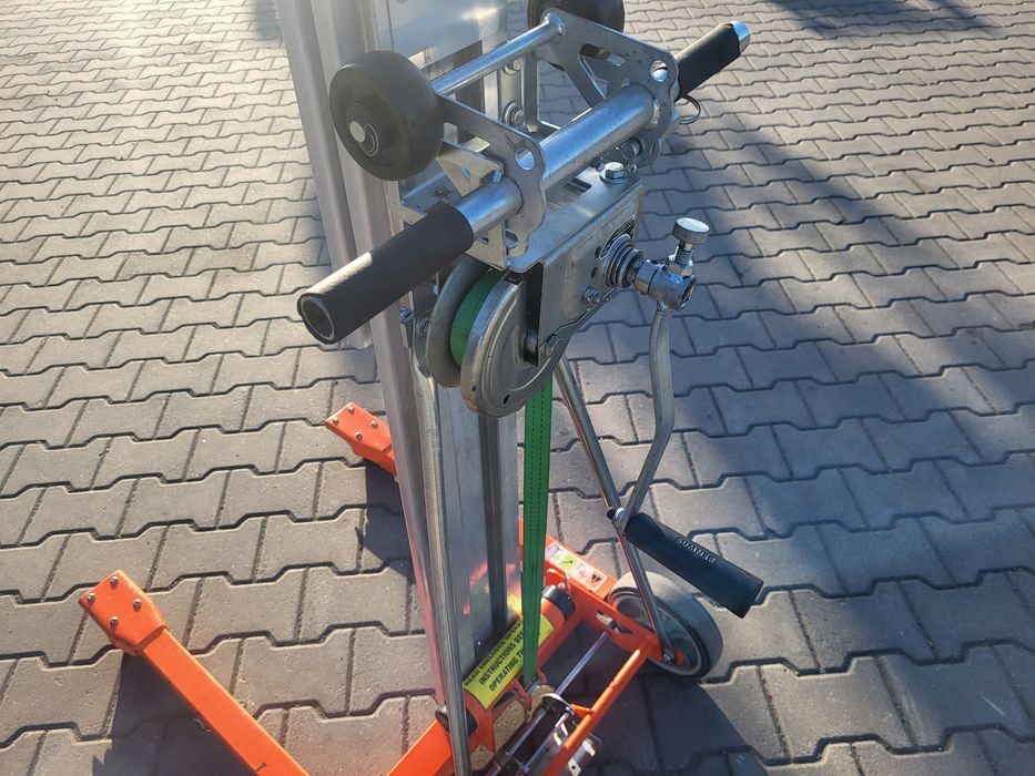 Podnośnik monterski , winda towarowa Sumner LIFT 2210