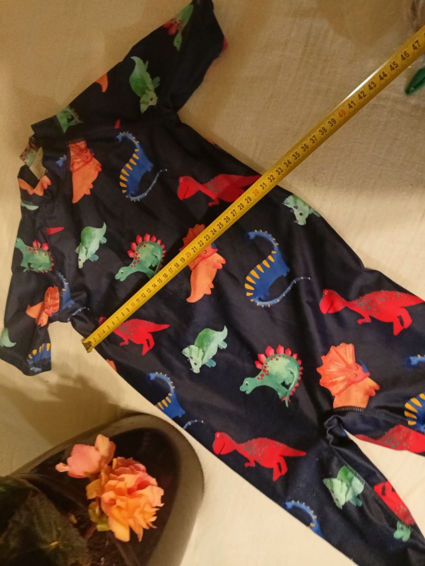 Kostium strój kąpielowy kombinezon plażowy ochrona UV 116 dinozaury