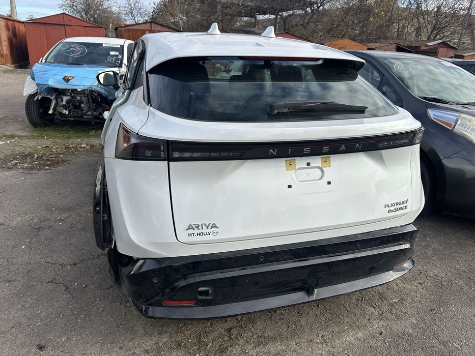 Запчастини Nissan Ariya Platinum розбірка розборка шрот