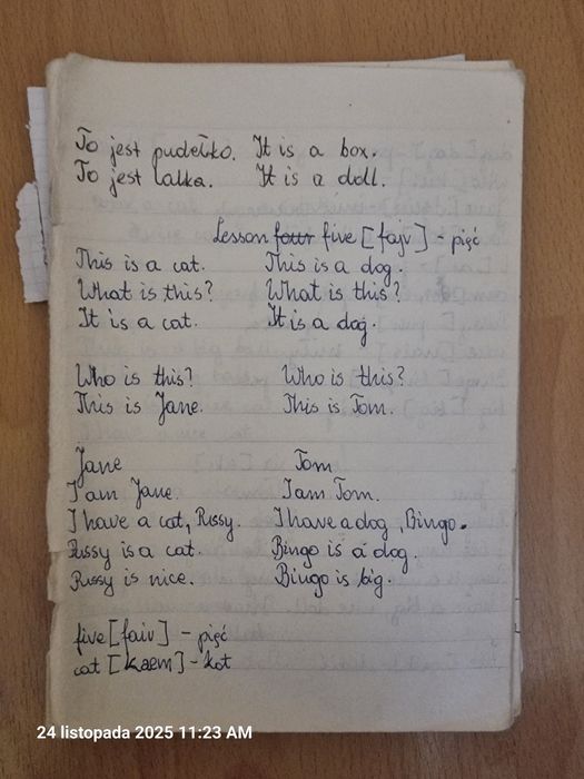 Zeszyty, notatki z języka angielskiego