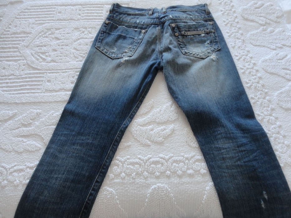 Vendo jeans Dirk Bikkembergs de corte italiano em ótimo estado