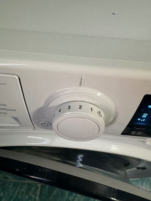 Пральна машинка Whirlpool WRSB 7259 Wb