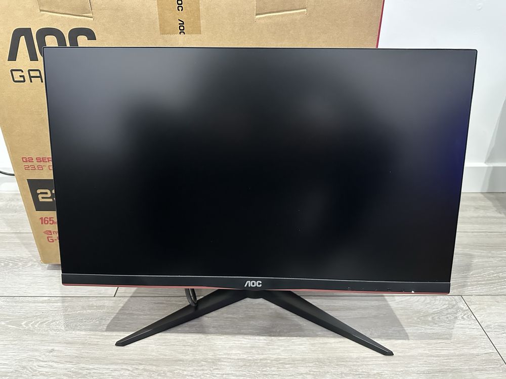 Monitor gaming Aoc 24cale