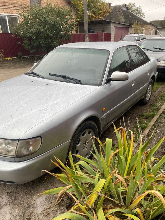 Продам авто  всі питання по телефону