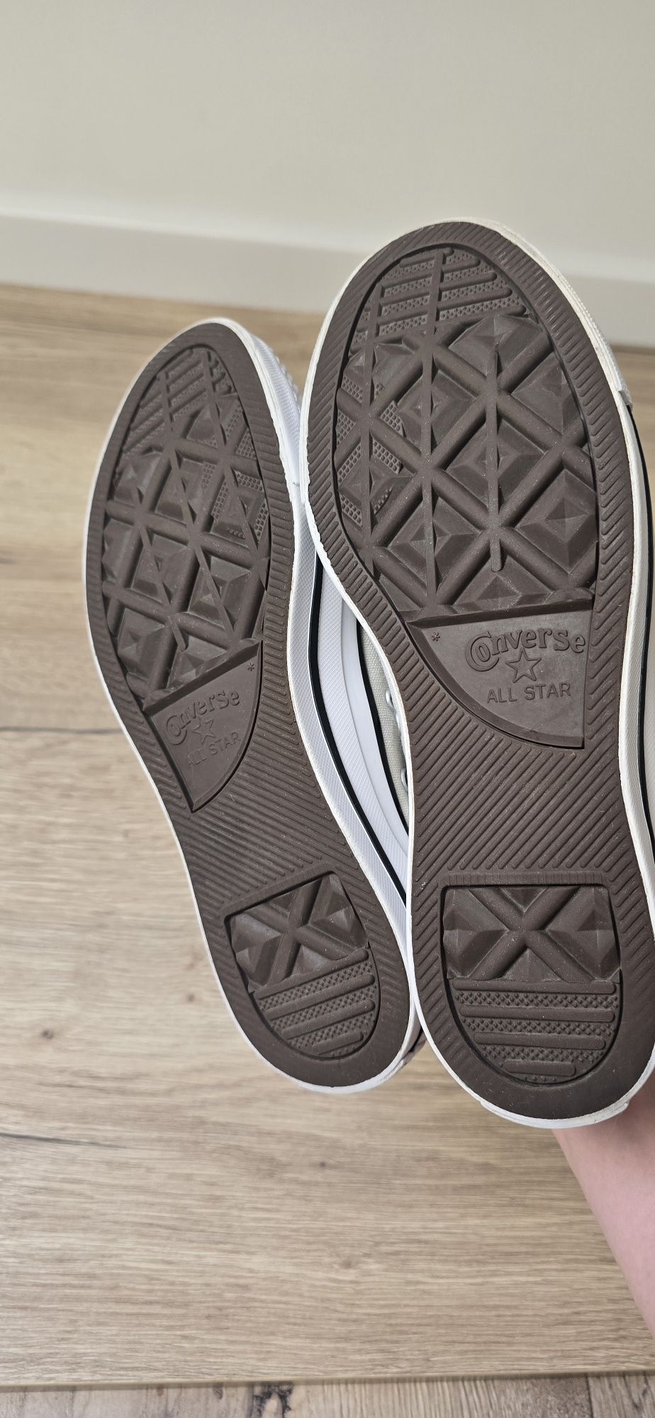 Oryginalne szaro beżowe trampki Converse 38