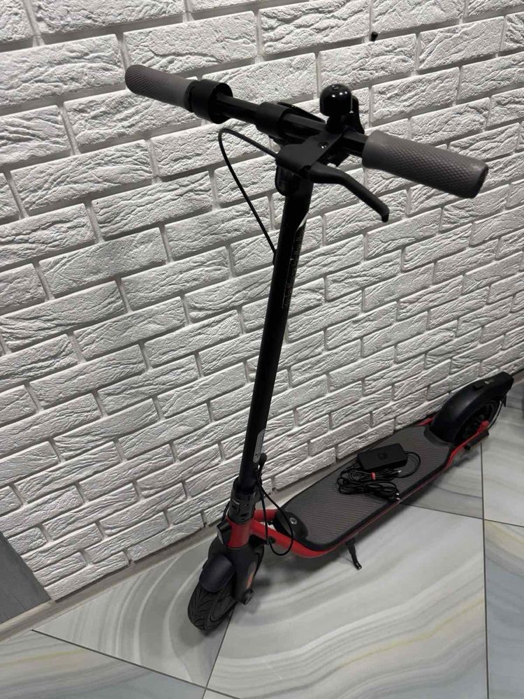 Електросамокат Segway-Ninebot D28E.