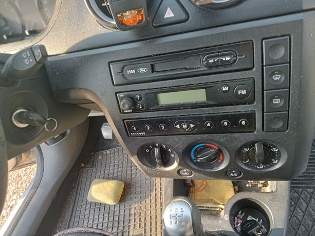 Radio ford fiesta mk6 z kodem