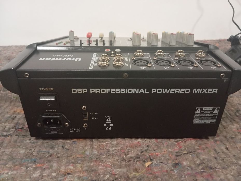 Mesa de som amplificada Thornton Mk40