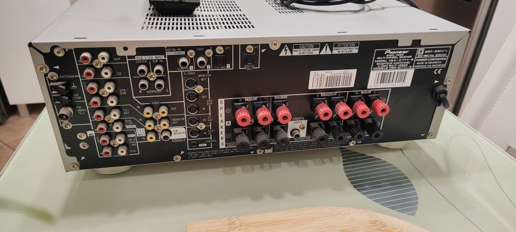 Amplituner stereo i kina domowego Pioneer VSX-D711. Mocny z pilotem