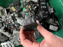 Кнопка підігріву двигуна Nissan Navara D40 Pathfinder R51