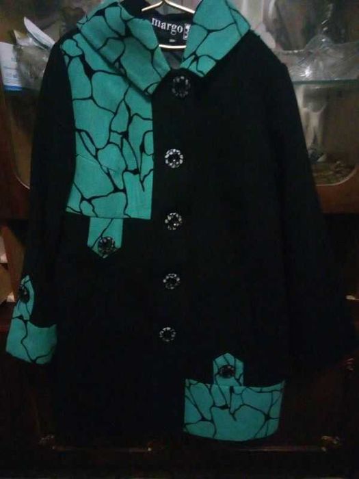 Пальто с капюшоном, р-р 50-52