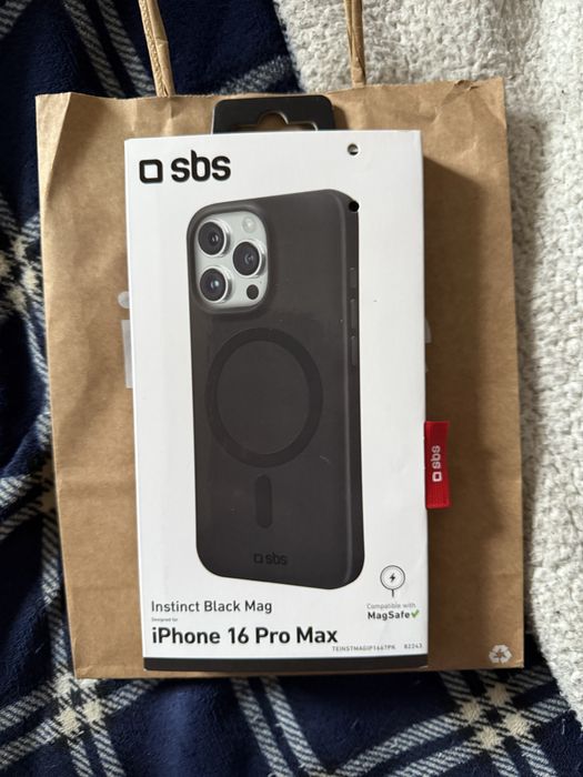 Capa iphone 16 pro max nova sem uso …………….