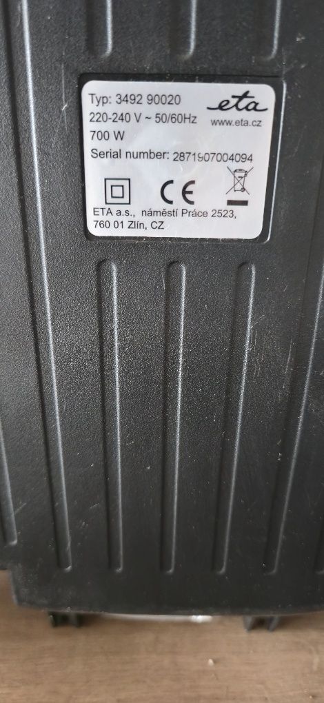 Mocny workowy i cichy niemiecki odkurzacz ETA CANTO  o mocy 700W.