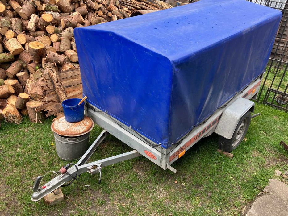 syndyk sprzeda przyczepę lekką Boro B1 rok prod. 2012