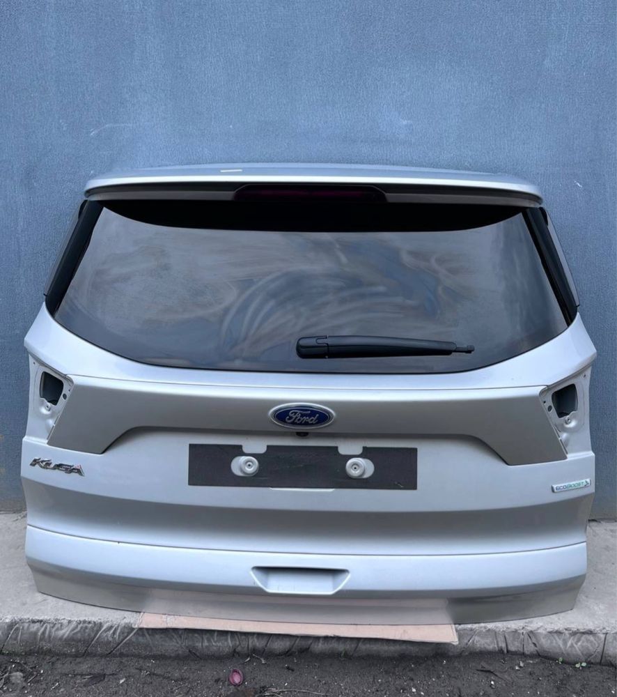 Кришка багажника Ford Escape 17-19, крышка багажника ескейп 17-19