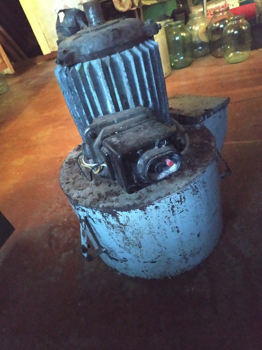 Крупорушки,пилесос робочи Терміново