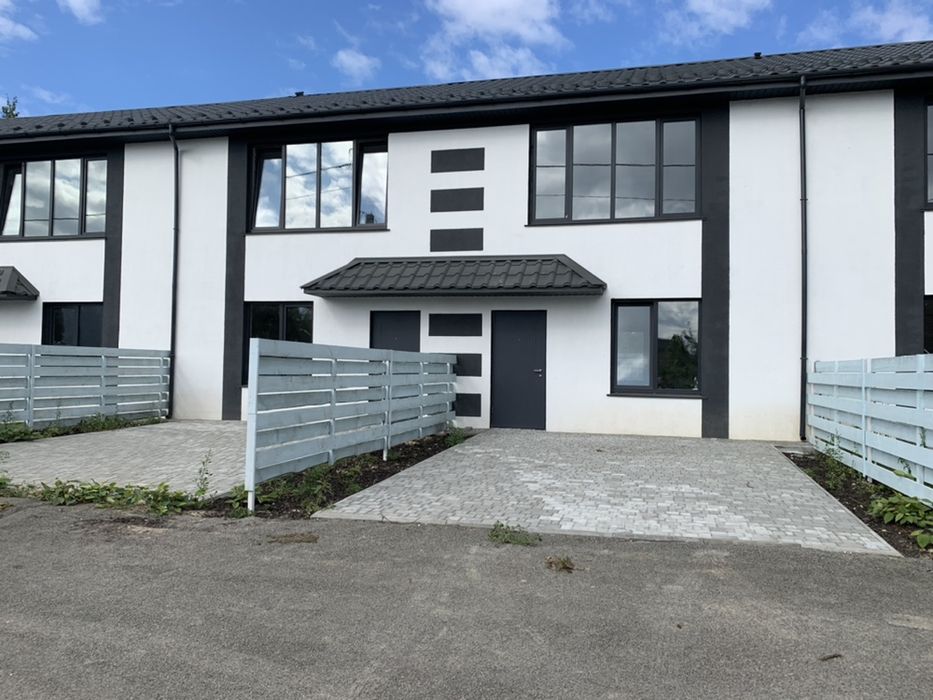 Кутовий ТаунХаус з частковим ремонтом на 40%