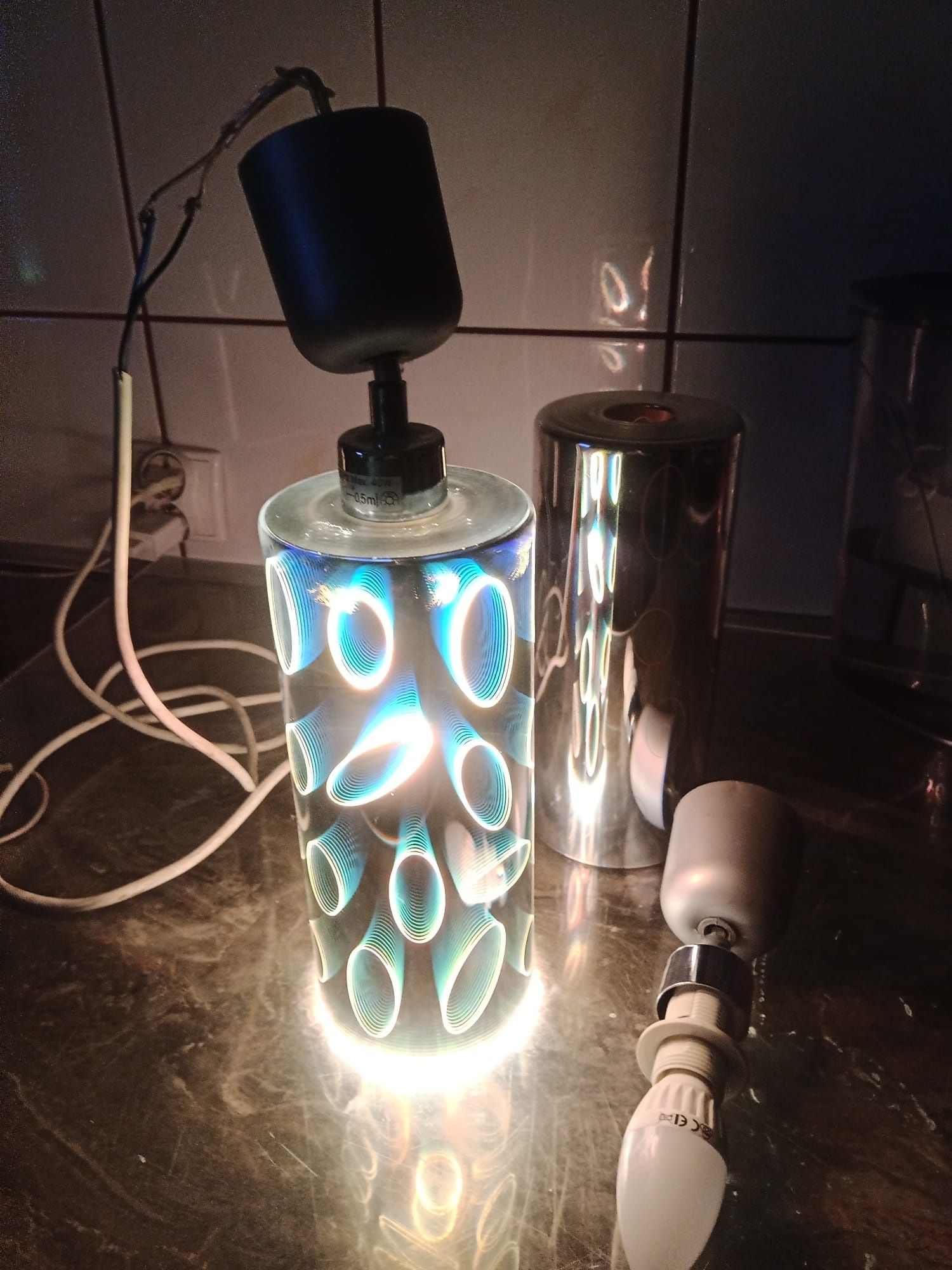 Lampy z efektem 3d z żarówkami