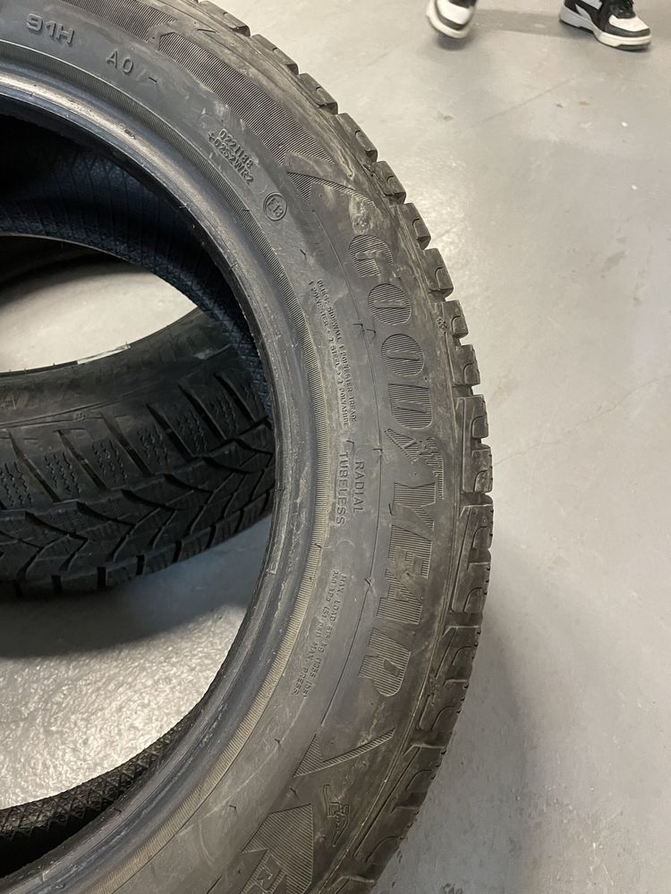 205/55 r16 Goodyear ultragrip perfoments