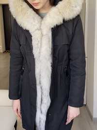 Зимове жіноче пальто з натуральним хутром