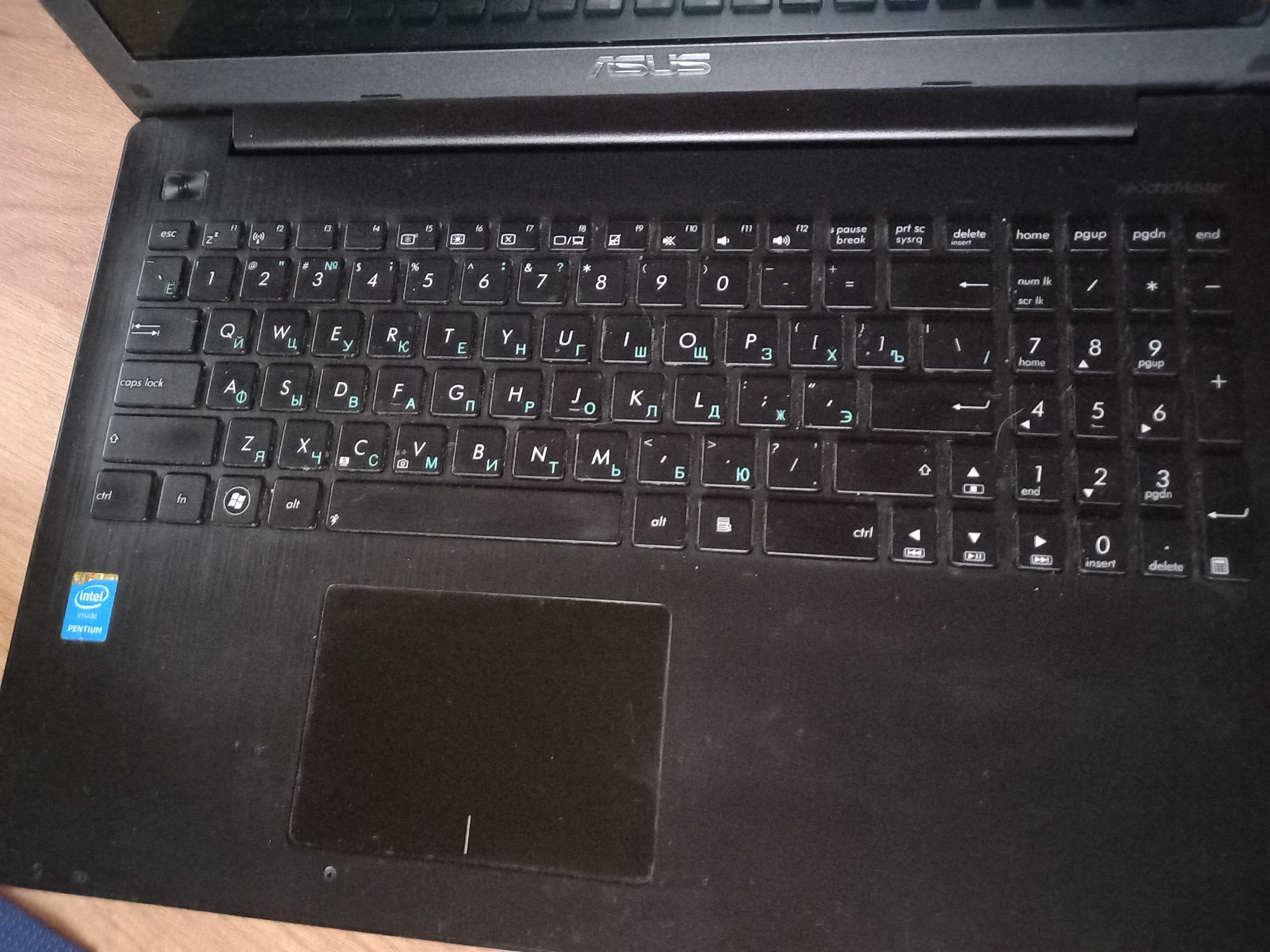 Ноутбук Asus x553m