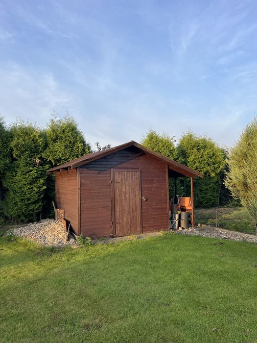 Drewniana altana, domek ogrodowy na narzędzia