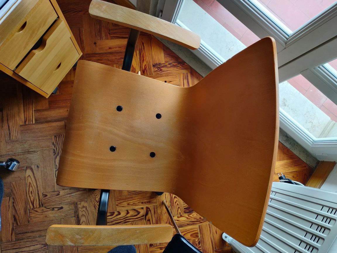 Cadeira de escritório da habitat de madeira