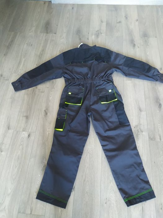 Комбинезон мужской рабочий,сдельный.
