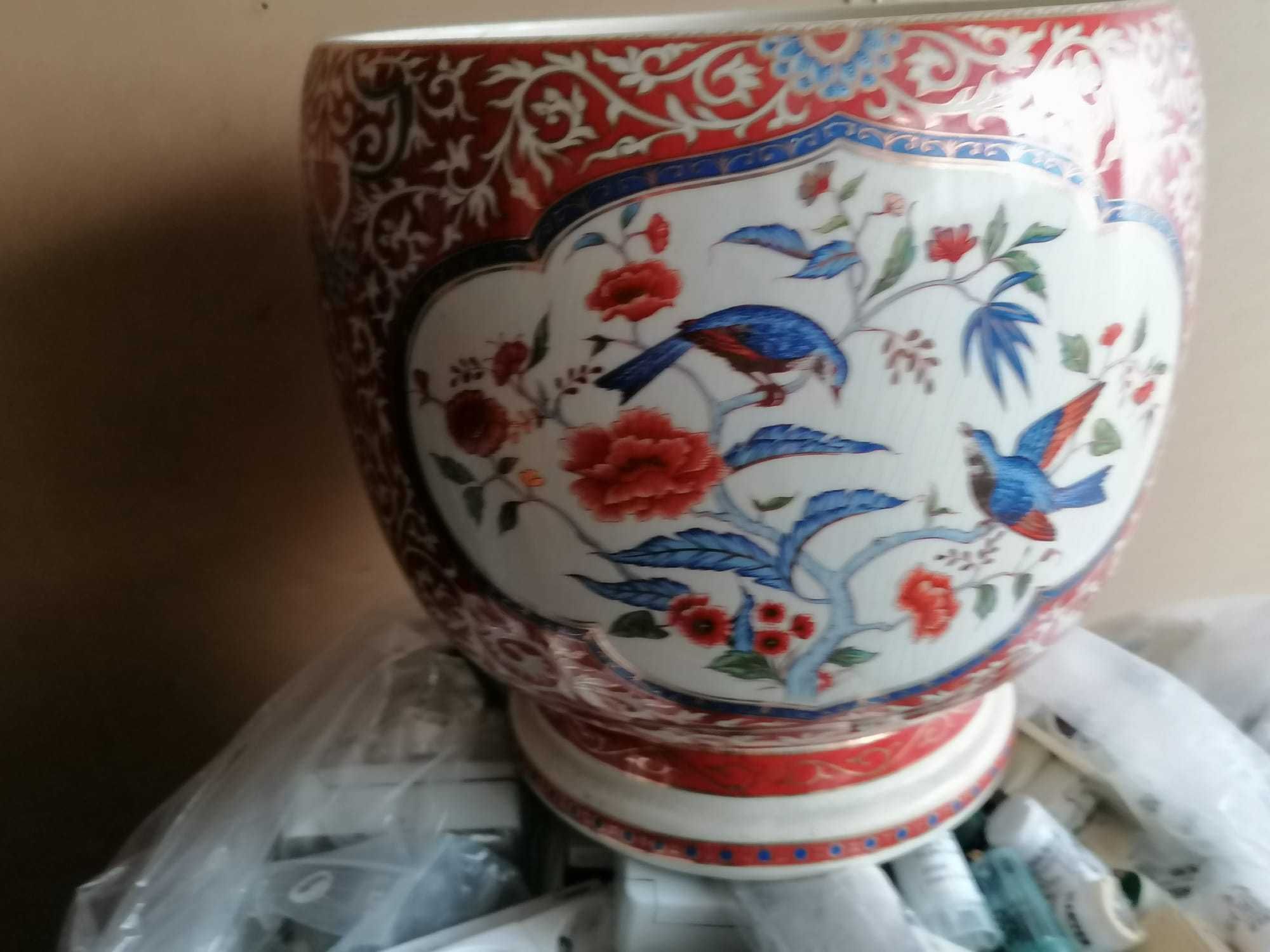 Vaso oriental com pintuaras